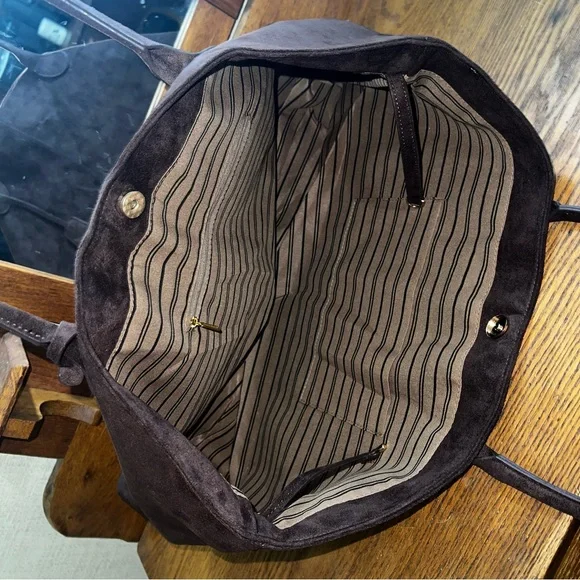 Viral Chocolate Brown Tote Bag - Picture 5 of 6